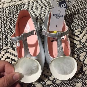 Girls Size 8 NWT Pom Pom Flats. Thumper